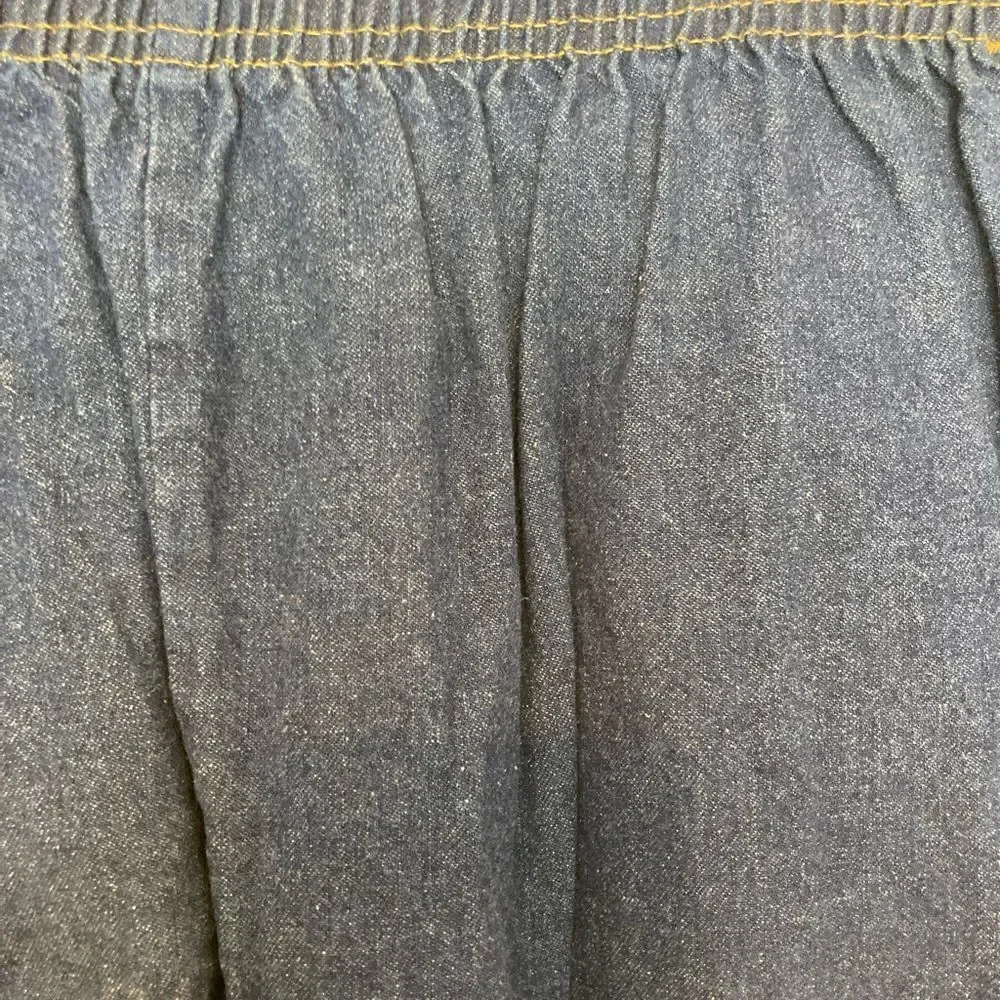Vintage Jeans w/ bows super high rise waist cinch style mint condition🤩
